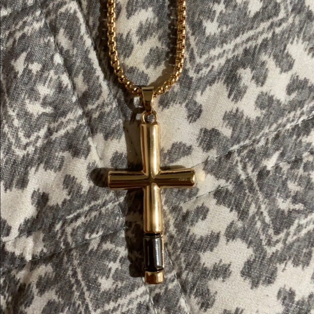 Steve Madden necklace